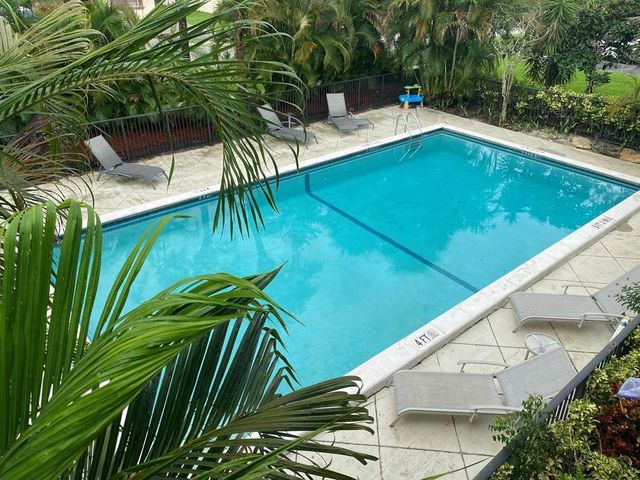 201 SW 1st Street 10, Boca Raton, FL 33432