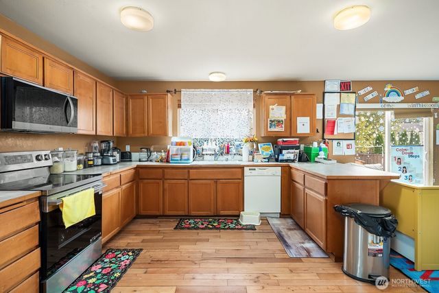 12421 SE 278th Place, Kent, WA 98030