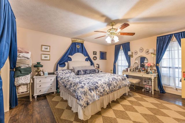 989 Quapaw St, Camden, AR 71701