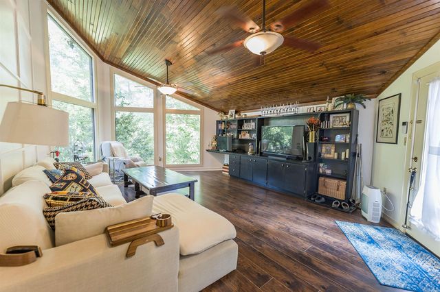 989 Quapaw St, Camden, AR 71701