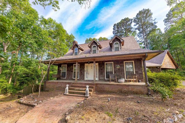 989 Quapaw St, Camden, AR 71701