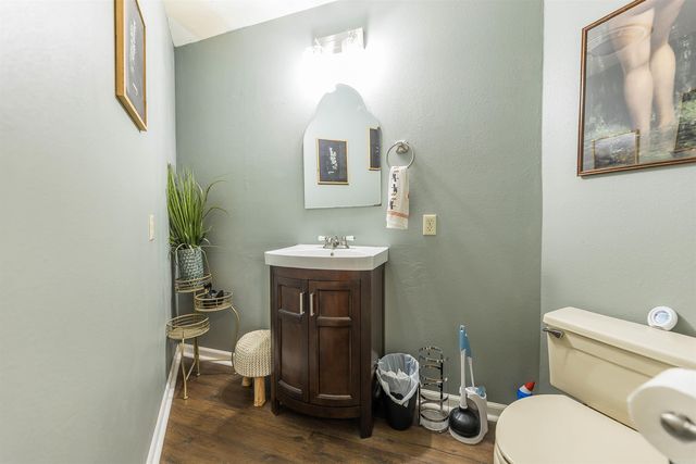 989 Quapaw St, Camden, AR 71701
