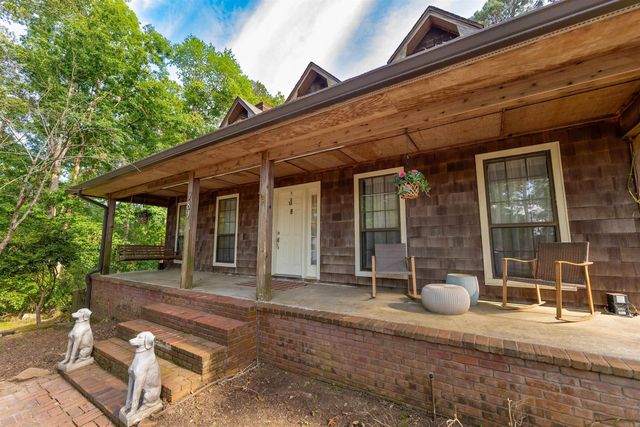 989 Quapaw St, Camden, AR 71701