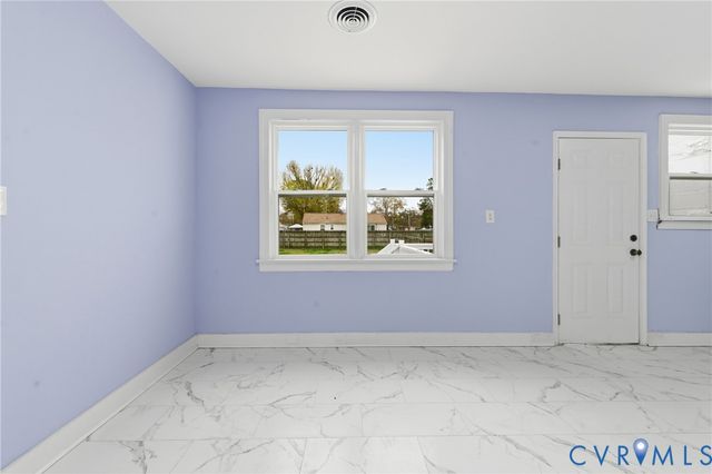 2504 Gordon St, Hopewell, VA 23860