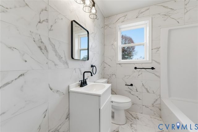 2504 Gordon St, Hopewell, VA 23860