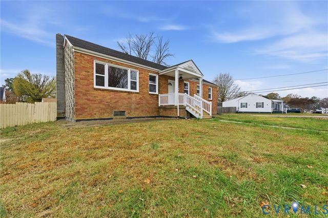 2504 Gordon St, Hopewell, VA 23860