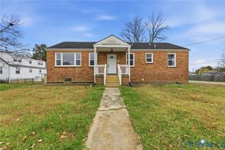 2504 Gordon St, Hopewell, VA 23860