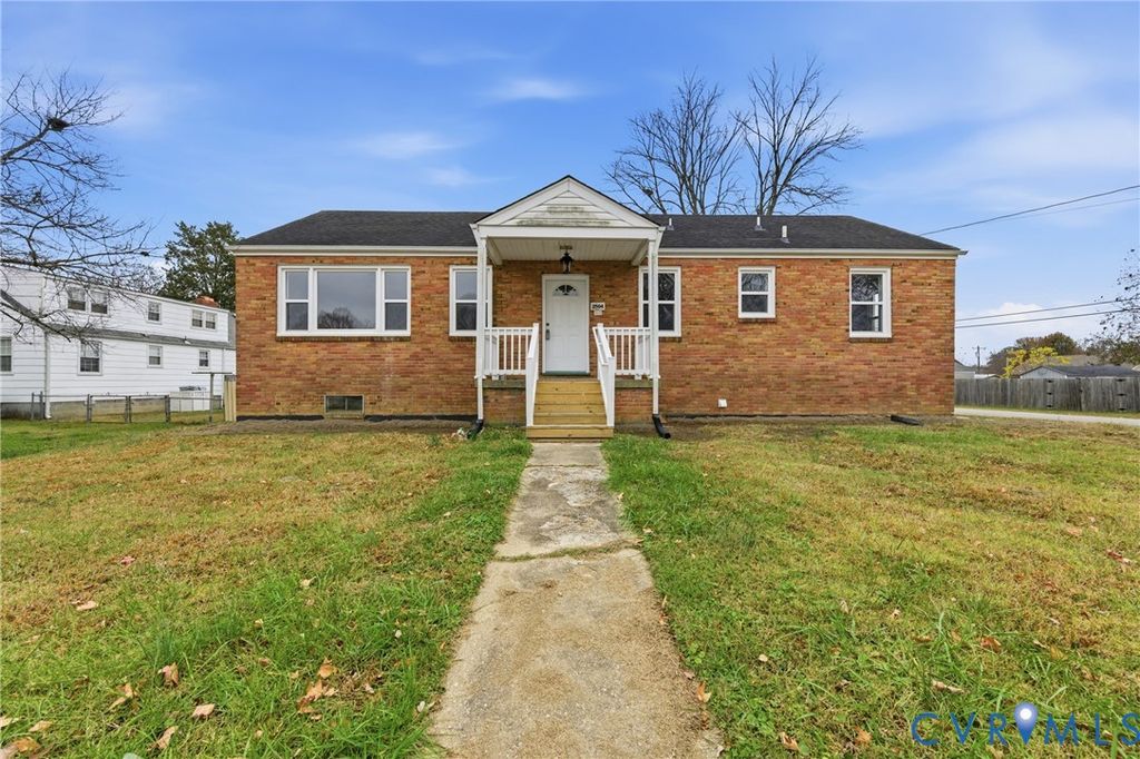 2504 Gordon St, Hopewell, VA 23860