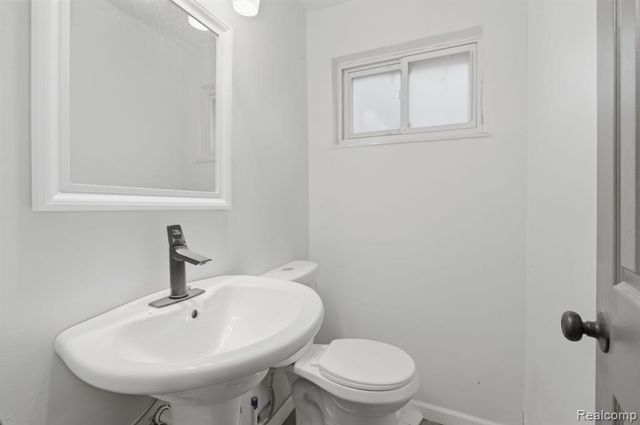 2907 Lovington Drive, Troy, MI 48083