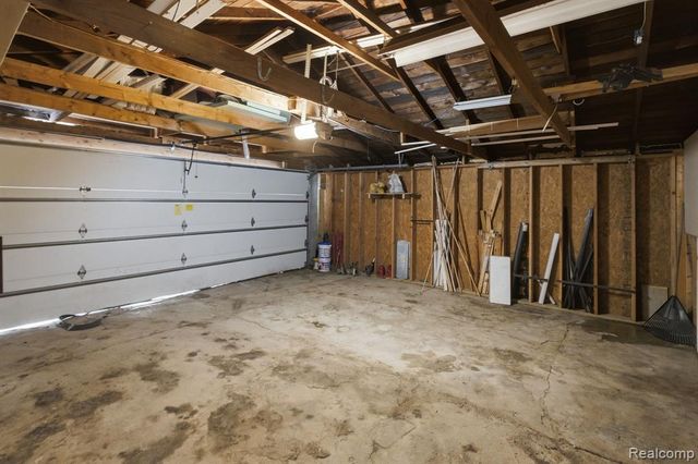 2907 Lovington Drive, Troy, MI 48083