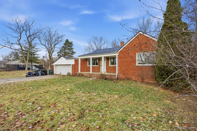 2907 Lovington Drive, Troy, MI 48083