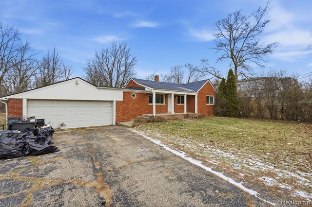 2907 Lovington Drive, Troy, MI 48083