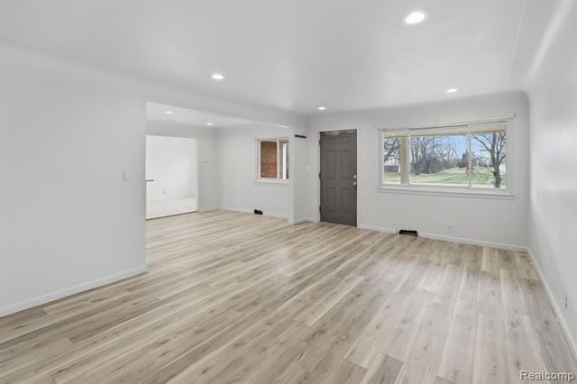 2907 Lovington Drive, Troy, MI 48083