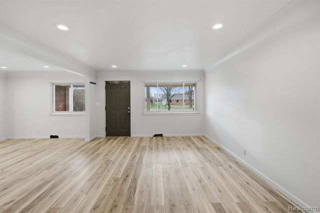 2907 Lovington Drive, Troy, MI 48083