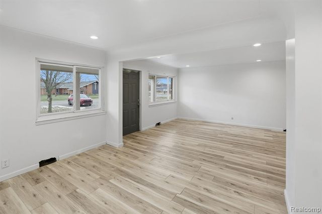 2907 Lovington Drive, Troy, MI 48083