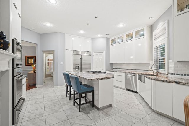 4222 Westerdale Drive, Fulshear, TX 77441