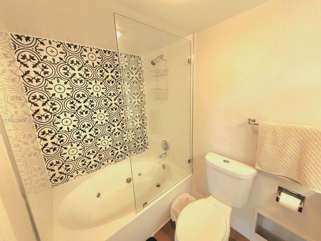 22916 Oxford Pl D, Boca Raton, FL 33433