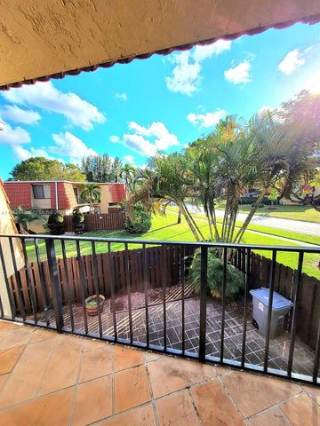 22916 Oxford Pl D, Boca Raton, FL 33433