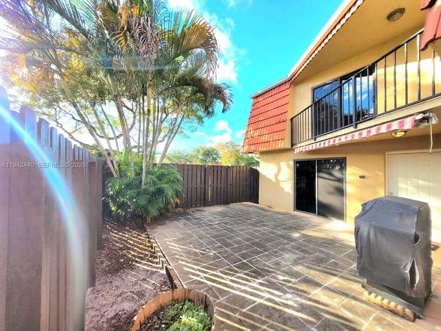 22916 Oxford Pl D, Boca Raton, FL 33433