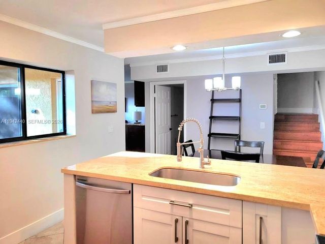 22916 Oxford Pl D, Boca Raton, FL 33433