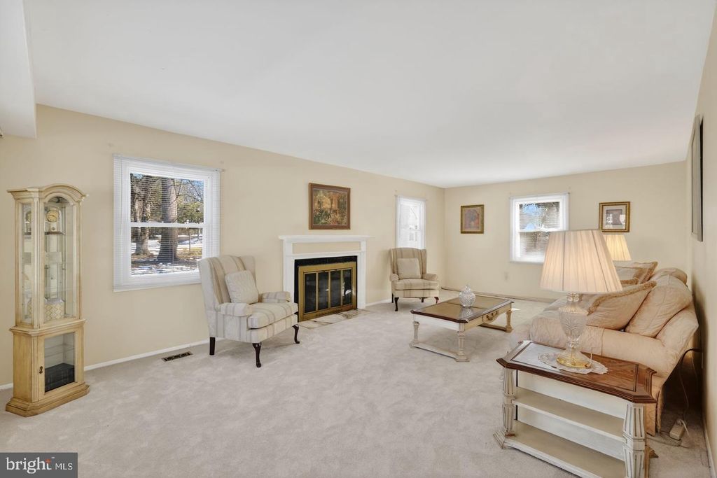 13 CROSSWICK PL, WILLINGBORO, NJ 08046 — photo 4