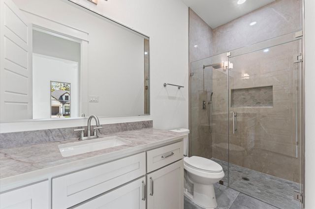 205 Blue Hill Drive, Montgomery, TX 77356