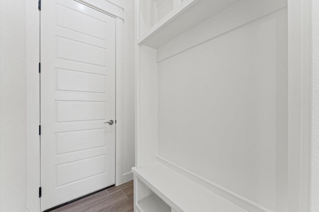 205 Blue Hill Drive, Montgomery, TX 77356