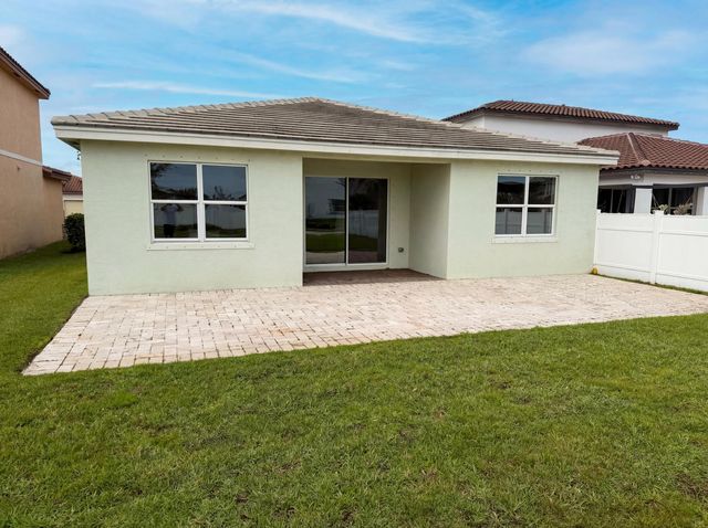 12473 NW Lynch Lane, Port St Lucie, FL 34987