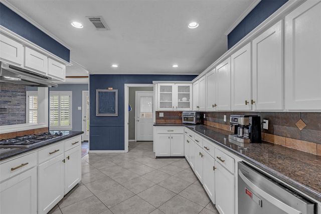 947 Thornton Road, Houston, TX 77018