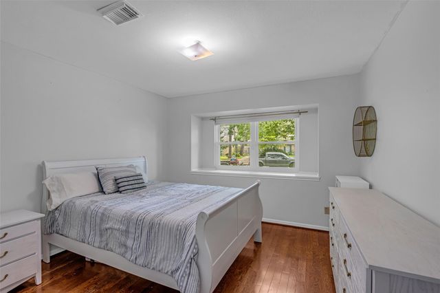 947 Thornton Road, Houston, TX 77018