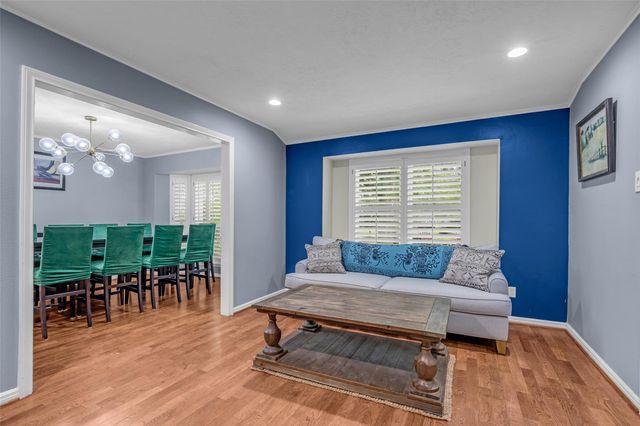 947 Thornton Road, Houston, TX 77018
