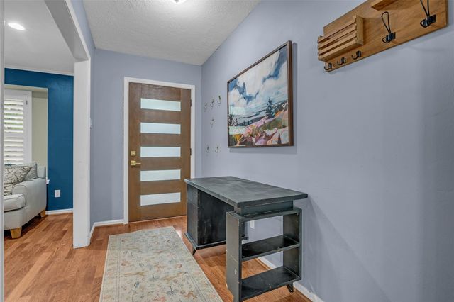 947 Thornton Road, Houston, TX 77018