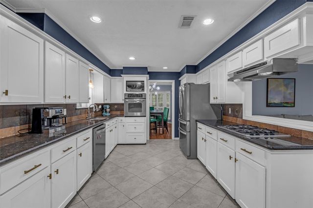 947 Thornton Road, Houston, TX 77018