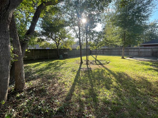 5619 Warm Springs Road, Houston, TX 77035