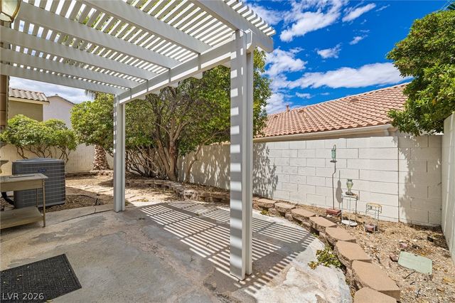 9752 LOST COLT Circle, Las Vegas, NV 89117