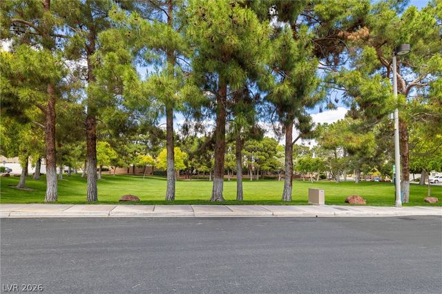 9752 LOST COLT Circle, Las Vegas, NV 89117