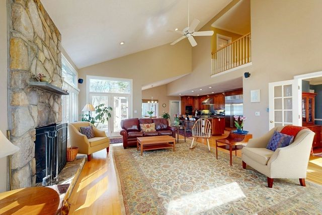 215 Causeway St, Medfield, MA 02052