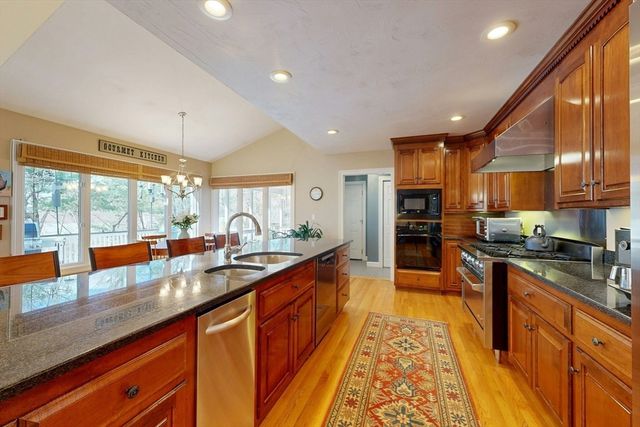 215 Causeway St, Medfield, MA 02052