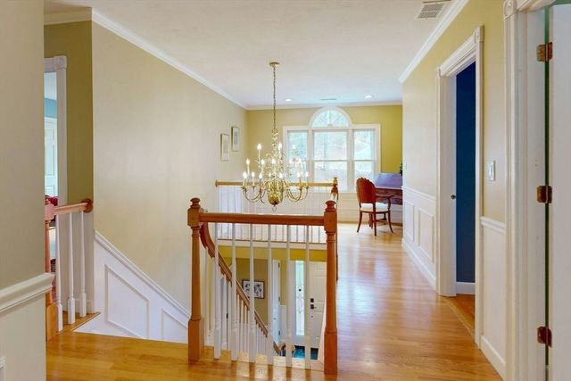 215 Causeway St, Medfield, MA 02052