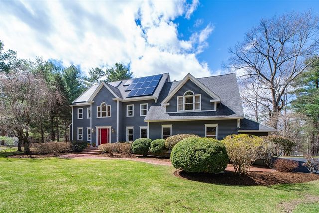 215 Causeway St, Medfield, MA 02052