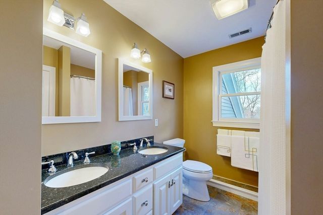 215 Causeway St, Medfield, MA 02052