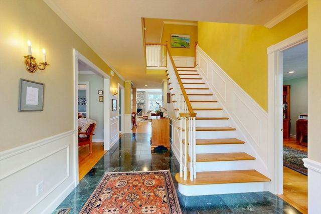 215 Causeway St, Medfield, MA 02052