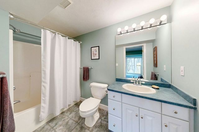 215 Causeway St, Medfield, MA 02052