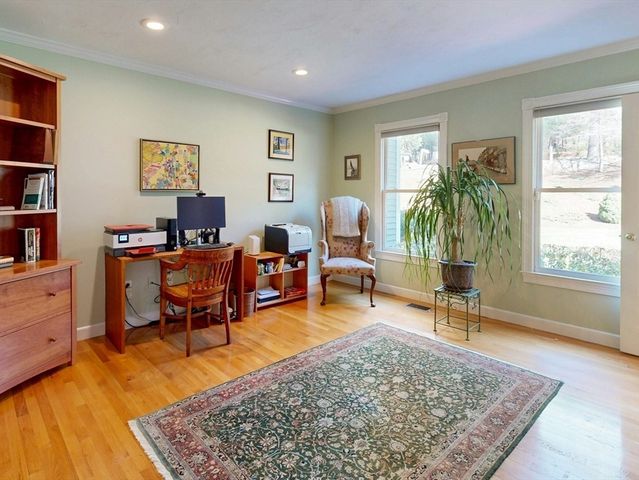 215 Causeway St, Medfield, MA 02052