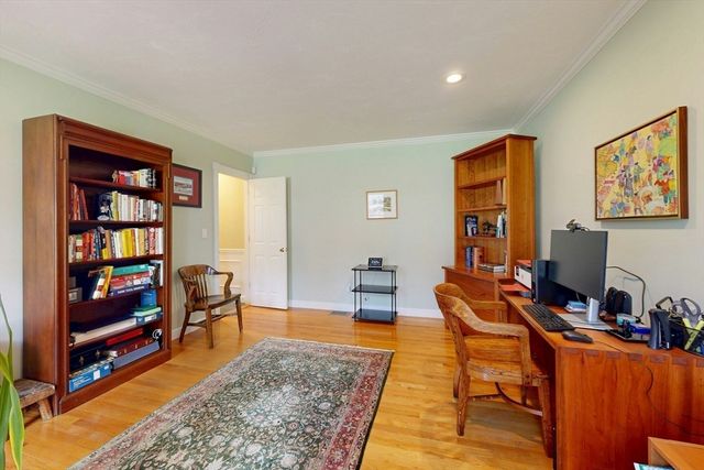 215 Causeway St, Medfield, MA 02052