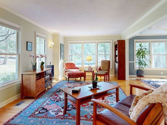 215 Causeway St, Medfield, MA 02052