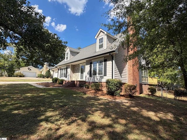705 Strange Road, Taylors, SC 29687