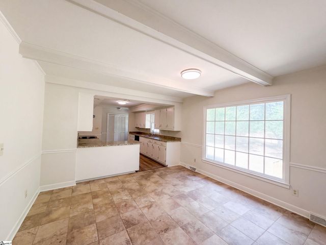 705 Strange Road, Taylors, SC 29687
