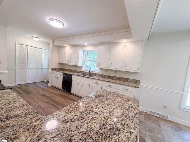 705 Strange Road, Taylors, SC 29687
