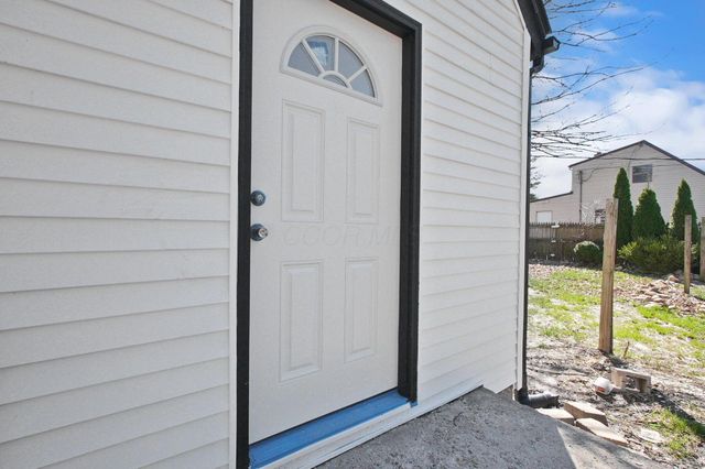 3608 S Champion Avenue, Columbus, OH 43207